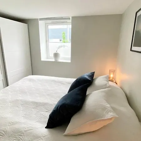 Two Bedroom Near The Centre.