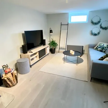Two Bedroom Near The Centre.