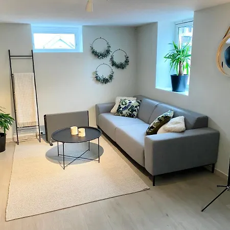 Two Bedroom Near The Centre. Apartment