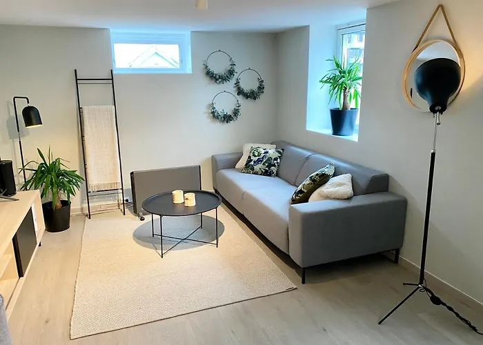 Two Bedroom Near The Centre. Apartman